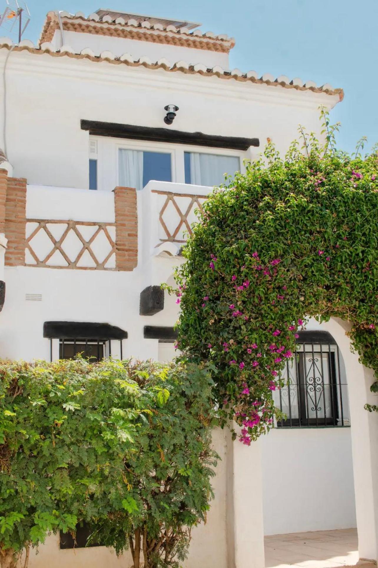 Mijas Costa - Beachside Apartment-B Sitio de Calahonda エクステリア 写真